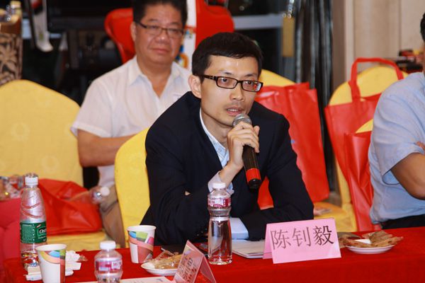 陈钊毅.JPG