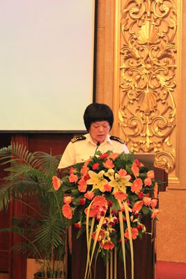 江门海关代表解读政策.JPG