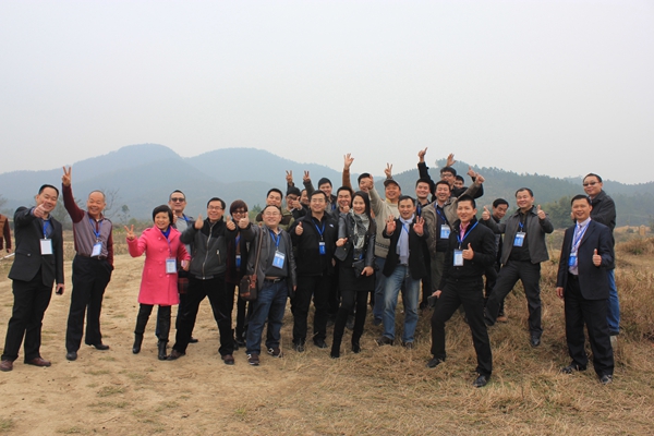 12 人与自然合一的融洽队伍.JPG