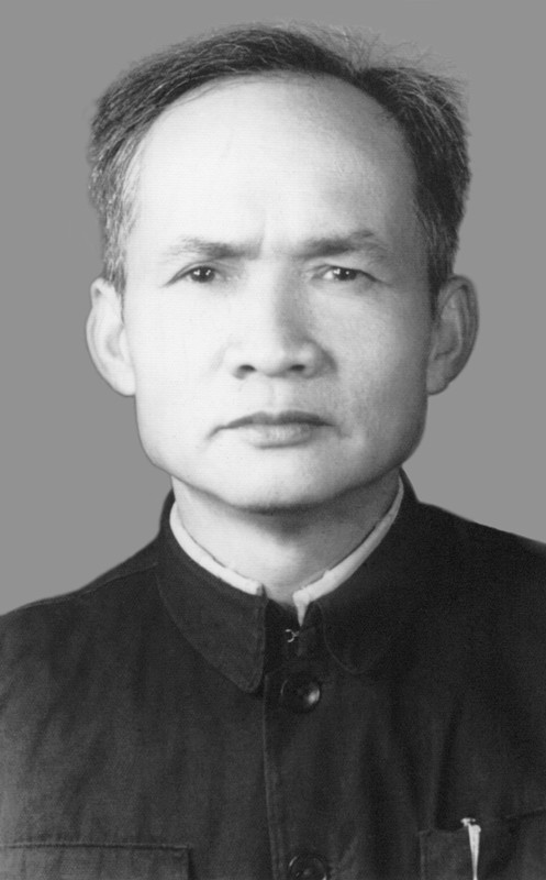 15.覃应机.jpg